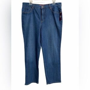NWT Gloria Vanderbilt Relaxed Fit Slimming Blue Jeans